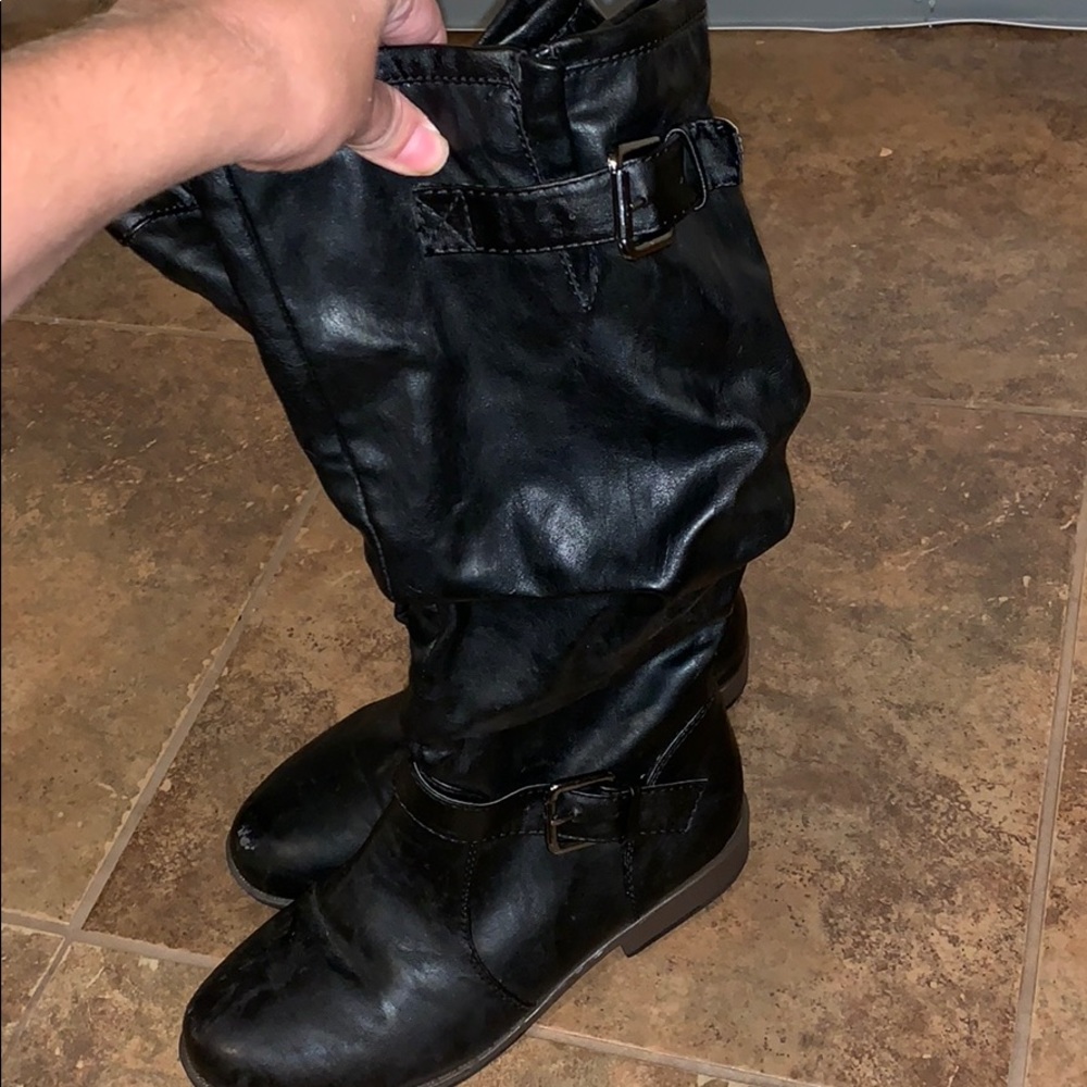 Black boots